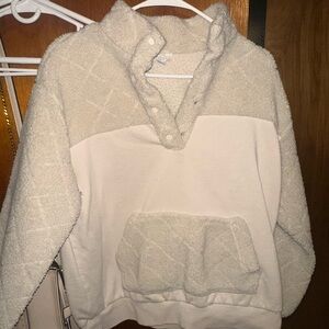 Time and Tru Off-White Fleece Jacket
